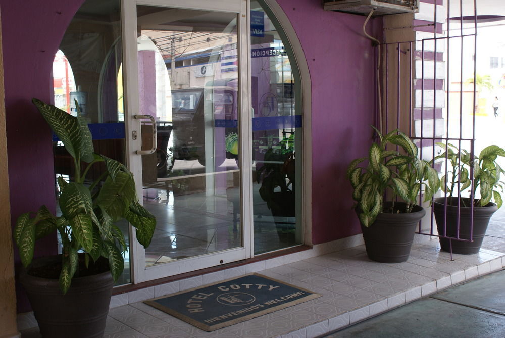 Hotel Hc Internacional Cancún Exterior foto